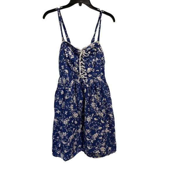 torrid Dresses & Skirts - TORRID Blue White Floral Lace Up Dress 0 12 14